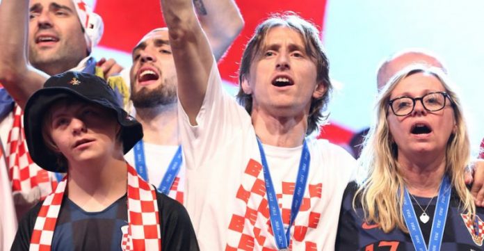 5b4f61e6fc7e9352138b45b0-1-780x405
