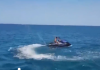 Tragjike në Rusi/ Motori i ujit shpërthen papritur, atë e bir ‘fluturojnë’ në det