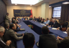 Tryeza e partive politike, miratohen rezolutat për zgjedhjet dhe marrëdhëniet Shqipëri-Greqi