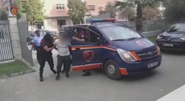 policia-arrestime-per-municione-1