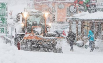 Ortekët e borës paralizojnë Austrinë: 3 të vdekur, shumë të zhdukur