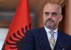 Edi Rama shpall veten si ministër i Jashtëm në Twitter: Nuk kemi kohë të humbim në kërkim…