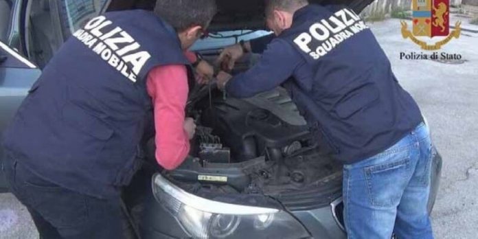 auto_ragusa-cocaina-auto-arresti-foto-video-4101552393458