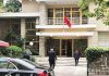 Ish-kryeministri Sali Berisha e quan provokim mbledhjen e mazhorancës në vilën e Enver Hoxhës
