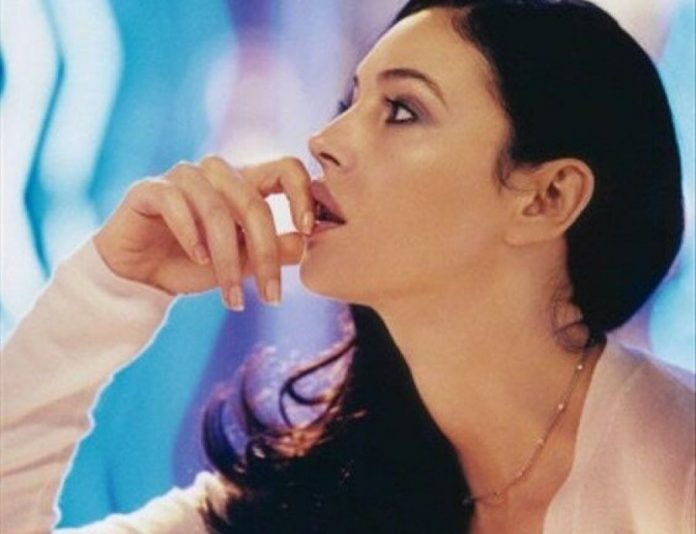 auto_Monica_bellucci1559055842