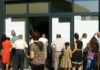 ‘Zgjedhje moniste’, Qytetarët protestojnë para qendrave të votimit