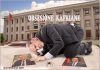 Avni Delvina: Grafikë nga cikli “Obsesione kafkiane” me gazetarin dhe njeriun me shumë influencë në trevat shqiptare…