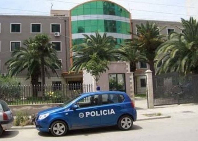 auto_policia-durres-compressor1555063430