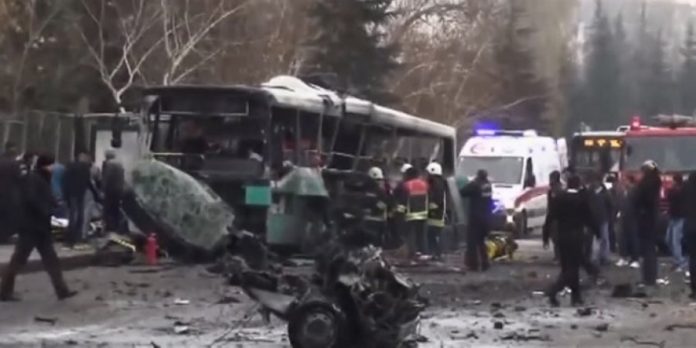 auto_auto_Bombe-ne-truqi-115693971431569398078