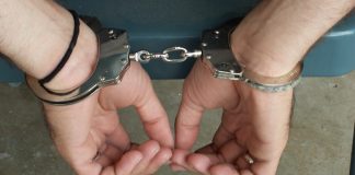 Shqiptari bie në prangat e policisë, kapet duket shpëndarë lëndë narkotike