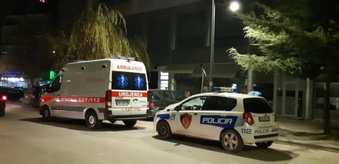 ambulanca-policia