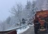 Dëbora arrin deri në 10 centimetër trashësi. Autoriteti Rrugor Shqiptar apel shoferëve