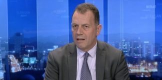 Ligji “anti-KÇK”/ Aleksandër Biberaj: Shqiptarët e dinë se krye-KÇK-ja është Edi Rama. Nëse nuk ka negociata, do ketë protesta