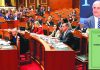 Pushteti pa kufij i hap rrugën çmëndurisë kolektive politike.