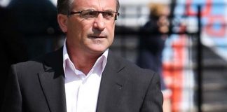 Ekspertët: Emigrimi masiv i shqiptarëve po dëmton ekonominë