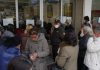 Pensionistët nuk rrinë në shtëpi, në radhë për pensionet