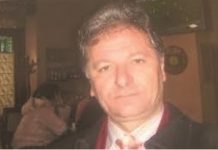 Agron Mema:Si Nikolla Prifti, gdhendësi i shkallëve dhe bazamentit të monumentit të pavarësisë në Vlorë , që në moshën 7 -vjeçare provoi internimet komuniste.
