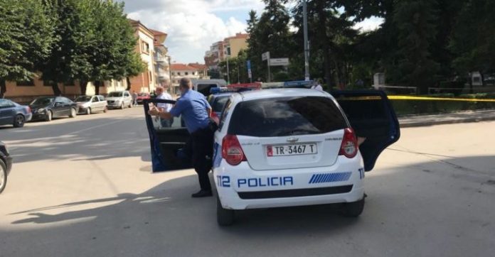 Policia-ne-korce