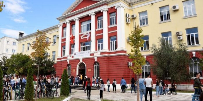 Universiteti-Filologjiku-1-750x375