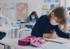 Covid 19/ Ministria e Shëndetësisë: Mbajtja e maskave do të jetë e detyrueshme edhe në shkolla