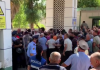 “Nuk kemi me çfarë të ushqejmë fëmijët”, vijon protesta e naftëtarëve, kërkojnë takim me ministren Balluku
