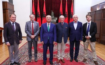 Presidenti Meta vlerëson me Dekoratën e lartë “Gjergj Kastrioti Skënderbeu” arkeologët e shquar Hasan Ceka dhe Leon Rey, dekorohet edhe personalitetin francez Jean Gabriel Rey