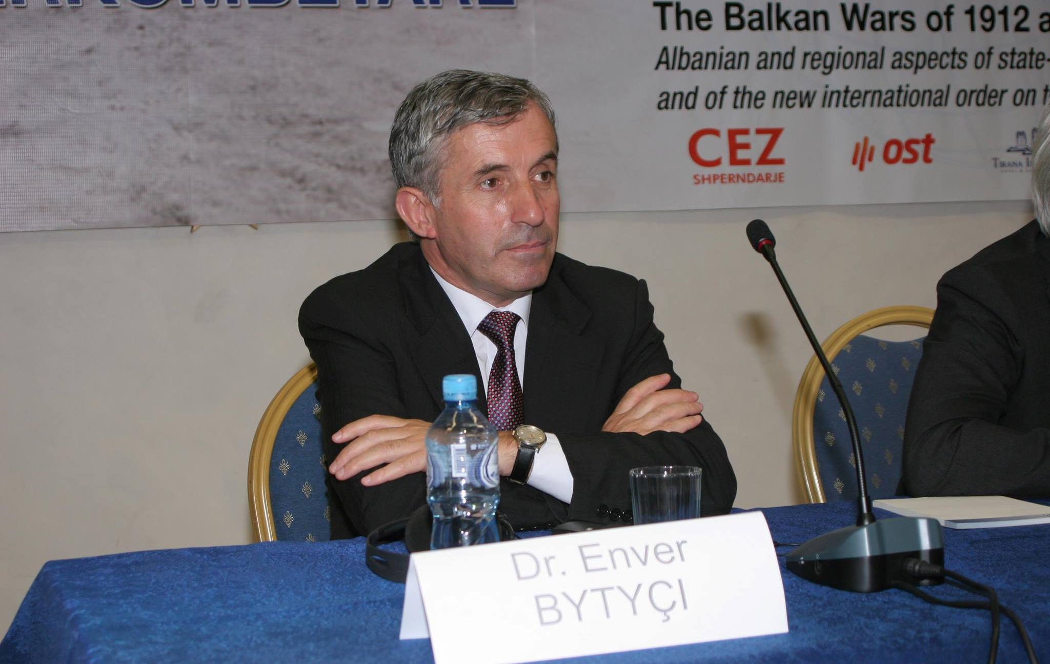 Prof. Dr. Enver Bytyçi: Reportazhi i RAI 3, prova e pakontestueshme se Shqipëria drejtohet nga një kryemafioz?