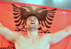 Adrian Hadribeaj shpallet kampion bote në MMA, mposht amerikanin Kevin Brown