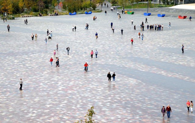 -640-0-tirana-sheshi-skenderbej
