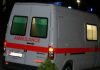 Përplasen dy makina në Vlorë, njëra përfundon në kanal. Transportohet në spital një grua