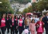 Zonja e Parë Amanda Begaj merr pjesë në ecjen simbolike “Tetori Rozë”, thirrje grave: Të luftojmë së bashku për jetën!