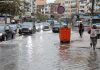 Shqipëria nën “pushtetin” e shiut/ Ministria e Mbrojtjes tregon si është situata në zonat problematike: Lumenjtë janë nën nivelin kritike!