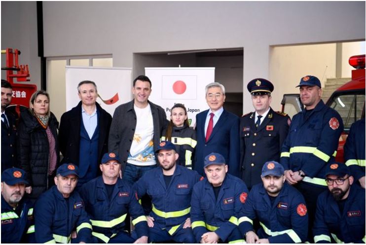 Kryebashkiaku Veliaj/ Zjarrfikëse të reja i shtohen stacionit të ri zjarrfikës në Kinostudio, na shërbejnë për zonat periferike dhe rurale të qytetit