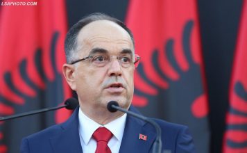 8 Marsi, Begaj: Gratë e mrekullueshme të këtij vendi janë shtyllat që mbajnë familjen në këmbë