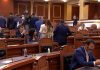 Anulimi i seancës plenare, deputetët e PD letër Nikollës: Akt i rëndë kundër parlamentarizmit, mbledhja e Kuvendit të mbahet sot!