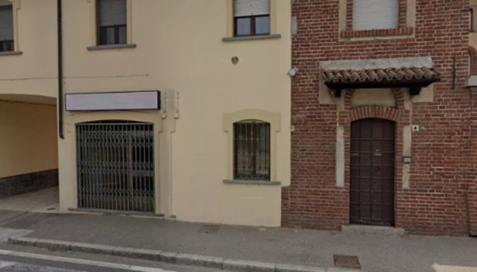 -800-0-italipng-752