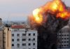 VIDEO/ Sulmi në Gaza, ja momenti kur raketa izraelite godet Bankën Kombëtare islamike