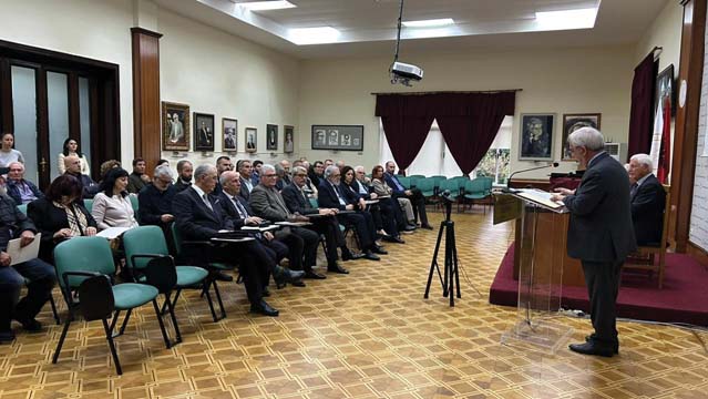 Foto nga konferenca dy ditore me rastin e 75-vjetorit të krijimit të Akademisë së Shkencave të Shqipërisë, Tiranë.