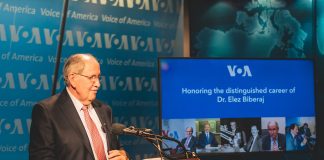 Dr. Elez Biberaj përfundon misionin fisnik në krye të VOA-s: Faleminderit, VOA, dhe mirupafshim!