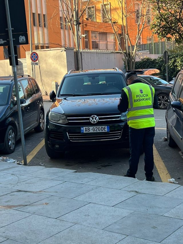 -640-0-auto-ermal1705049205-625