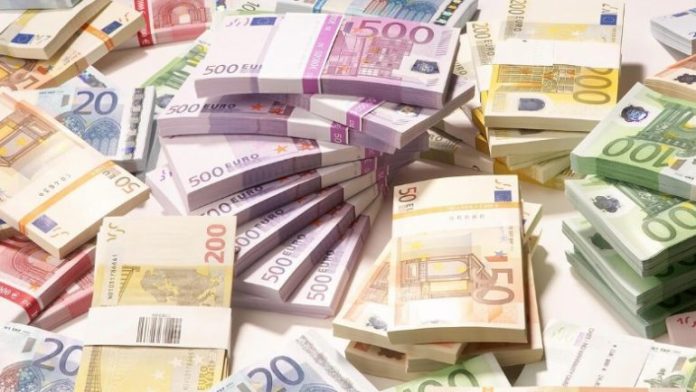 1533794175_eurotonairaexchangerateinblackmarket-770x434