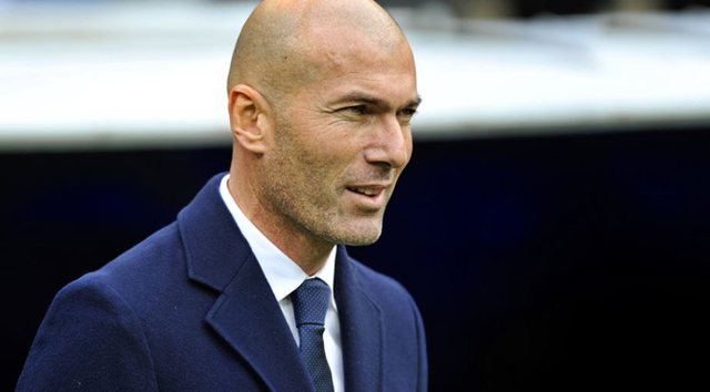 Zidane gati të pranojë Bayern Munich, por trajneri francez ka edhe dy prioritete