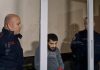 Shkaktoi vetëvrasjen e 27-vjeçares, Altin Çoku shfaqet duke qeshur në gjykatë