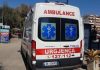 Humbi kontrollin e kamionit, shoferi përplas 3 makina të parkuara