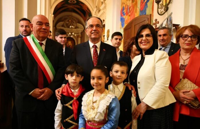 Presidenti Begaj tur vizitash në Kalabri  Falenderojmë Italinë që hapi dyert për arbëreshët