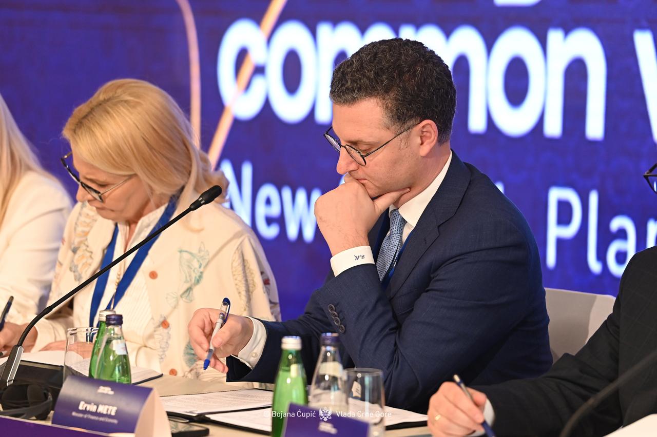 Ministri Mete në takimin BE-Ballkani Perëndimor në Malin e Zi: “Brenda verës miratojmë instrumentat e Planit të Rritjes në Parlament”