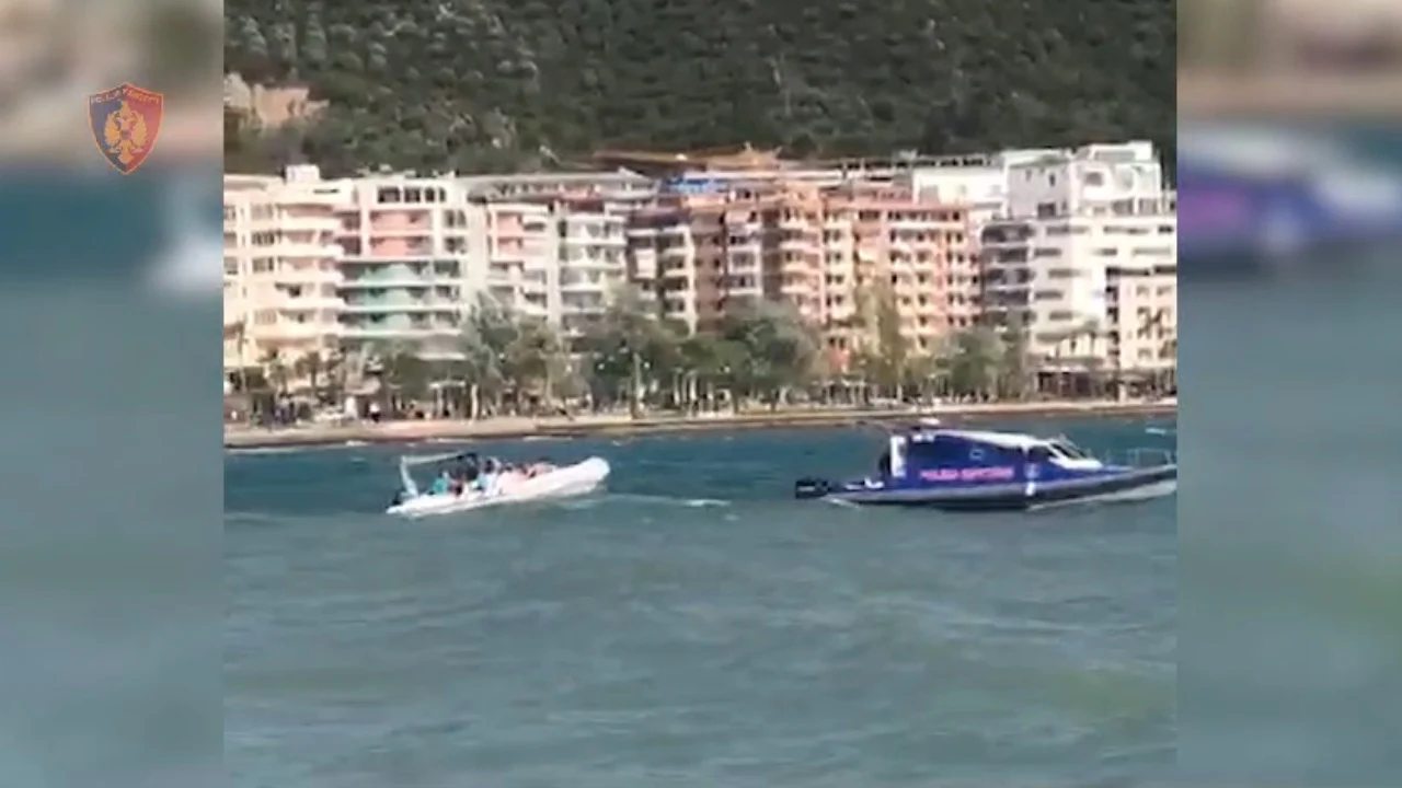 Mbetën të bllokuar në det  shpëtohen 11 turistë në Vlorë