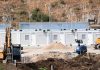 Shqipëri, vijon puna në një nga qendrat e pritjes së emigrantëve