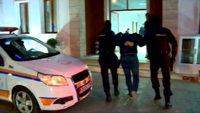 arrestimet-tirane-naten-13