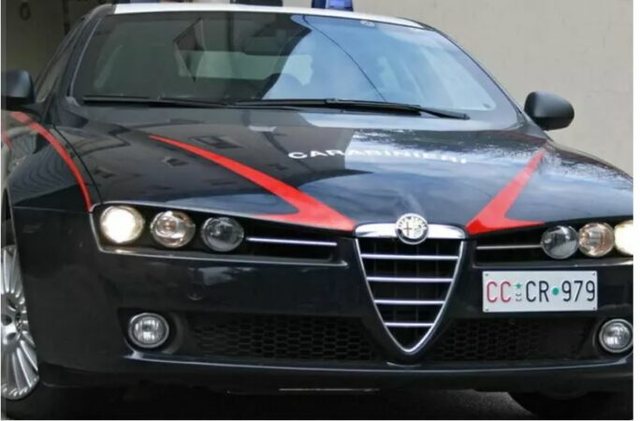 -640-0-policia-italiane1-684x450-348